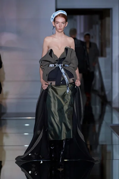 Look 5